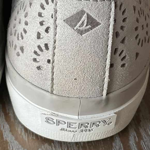 Sperry Seaside Perforated Gray Slip-on Sneaker Womens 9M EUC - Picture 11 of 15